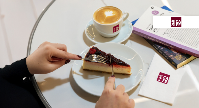 D&R Cafe'de 1 Kahve Alana 1 Kahve Hediye!
