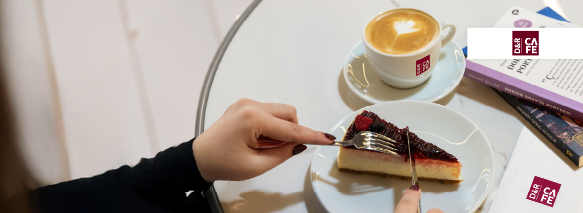 D&R Cafe'de 1 Kahve Alana 1 Kahve Hediye!